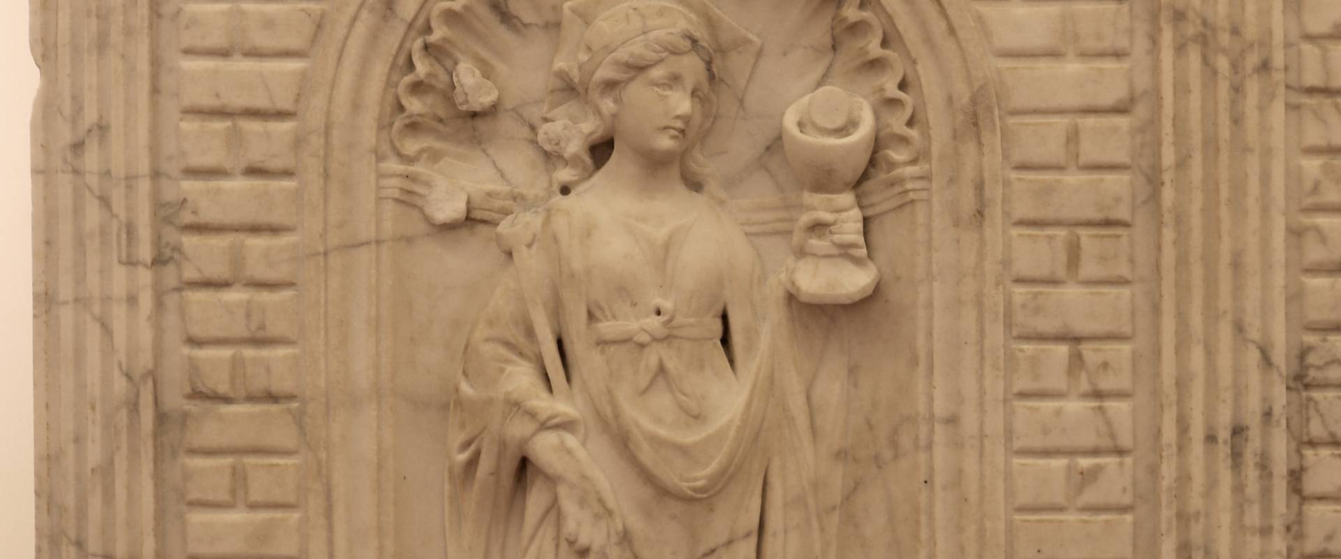 Antonio rossellino, sarcofago del beato marcolino amanni, 1458, da s. giacomo in s. domenico a forlì, virtù, fede 01 foto di Sailko